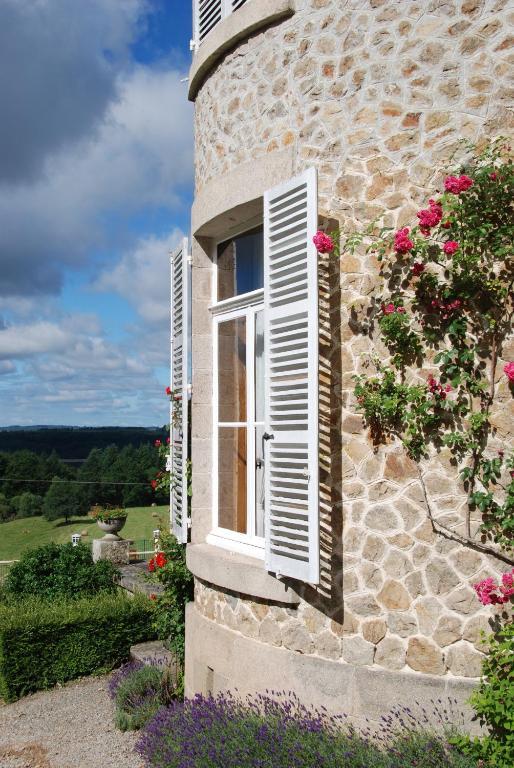 Chateau Le Mialaret Neuvic  エクステリア 写真